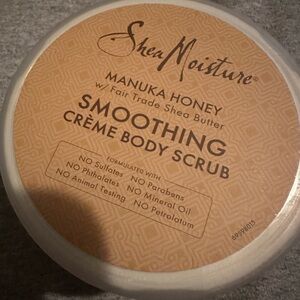 SheaMoisture Manuka Honey Smoothing Crème Body Scrub